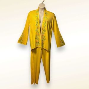 Diane Von Furstenberg 100% Silk Yellow Pant Set Embroidered Floral Design Size L
